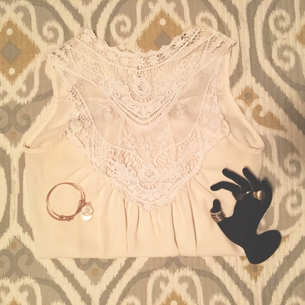 Sleeveless embroidered top